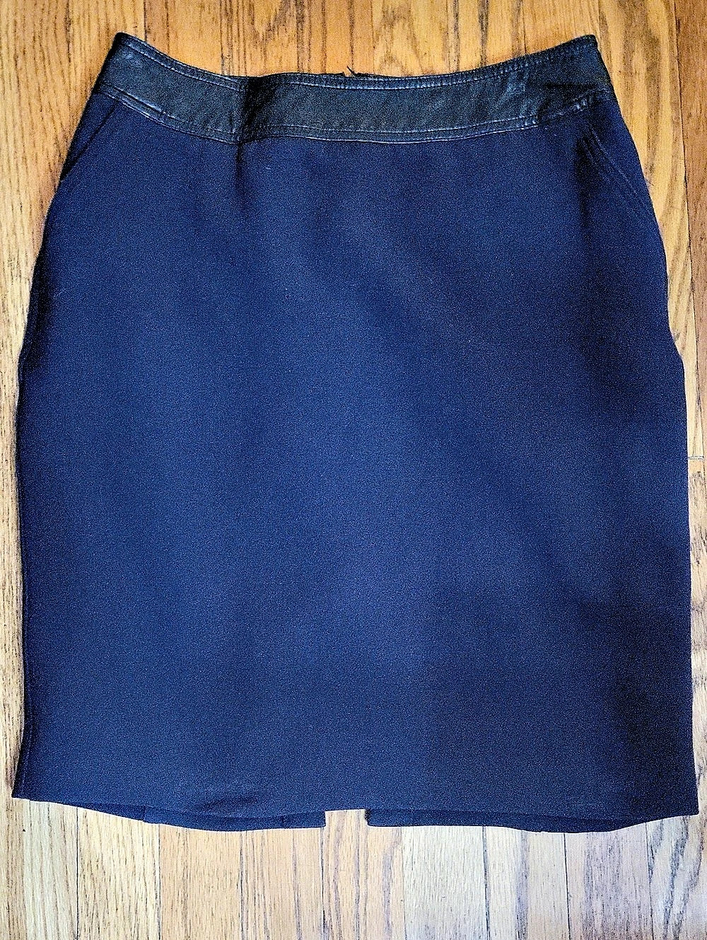 Worthington Women's Pencil Skirt in Navy Size 10 Leather Waist Band.